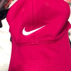 Nike fuchsia soft cap